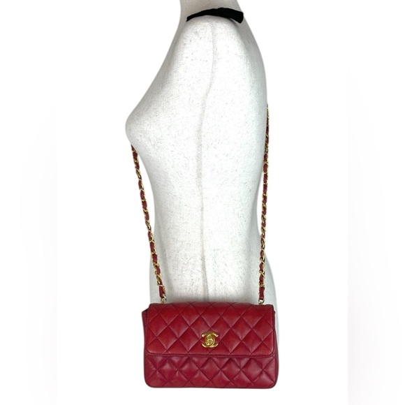 CHANEL Mini Matelasse red Lambskin Women's Shoulder Bag - Picture 4 of 12